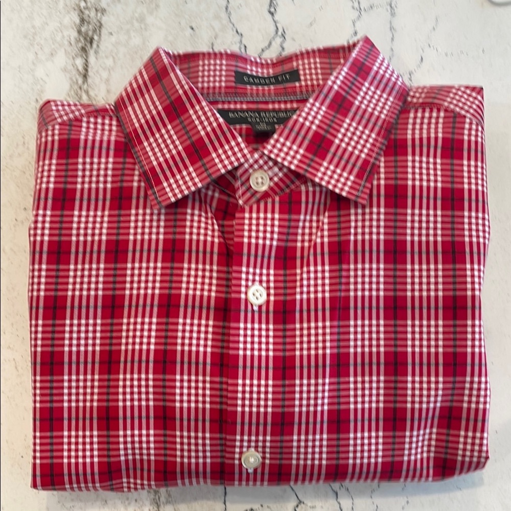 Banana Republic Casual Plaid Button Down  Non Iron Shirt Red/White M